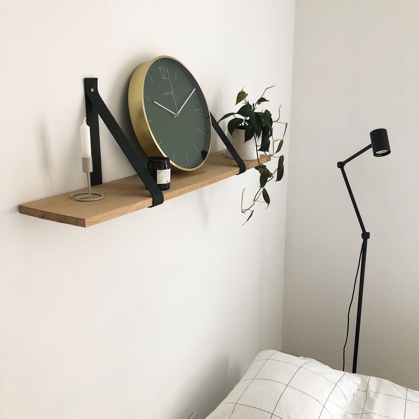 🏆 Essential Gold Wandklok 34cm Vintage