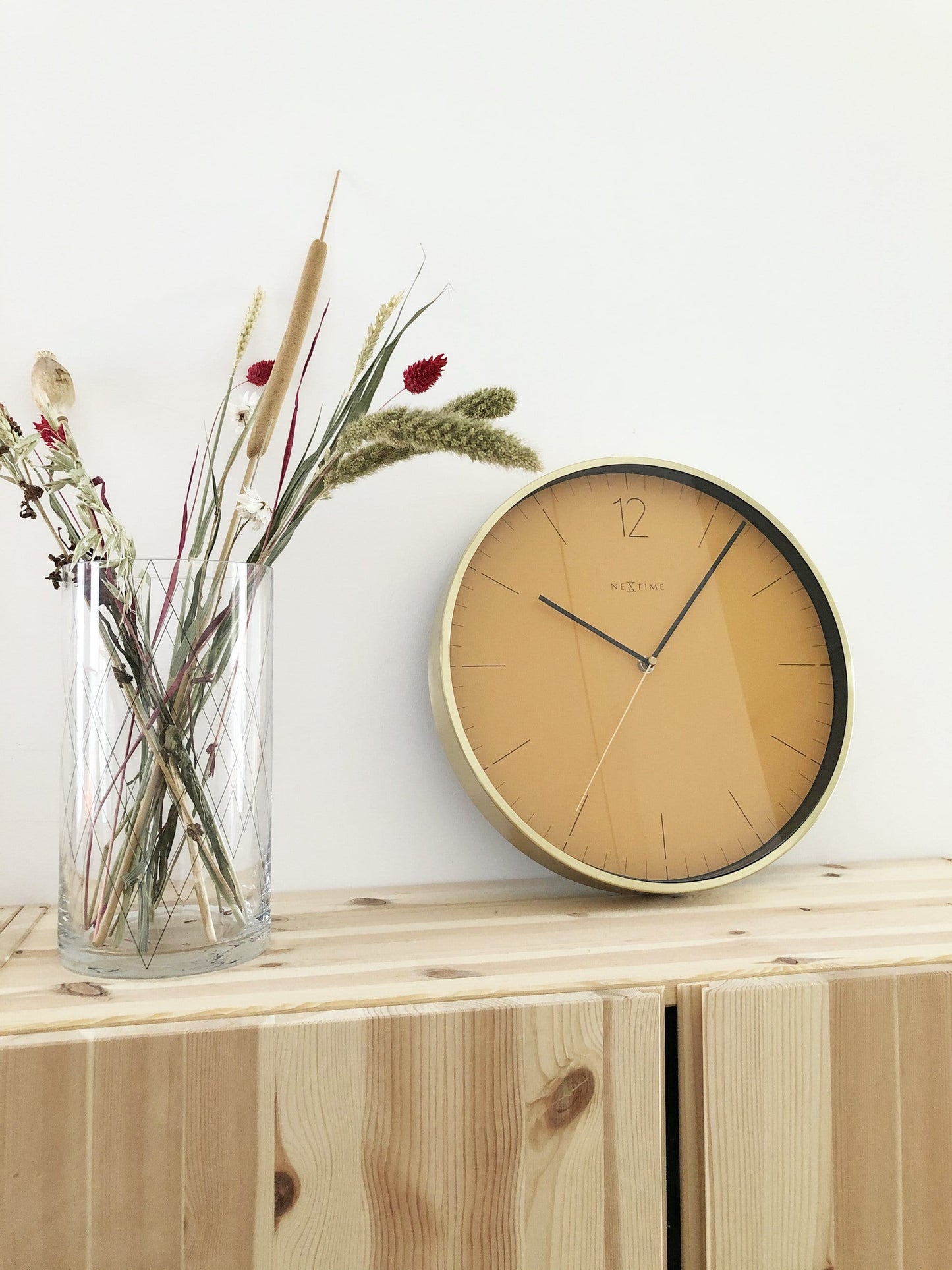 🏆 Essential Gold Wandklok 34cm Vintage
