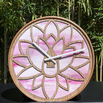 🌸 Lotus Wandklok 40cm - Roze Houten Design Klok