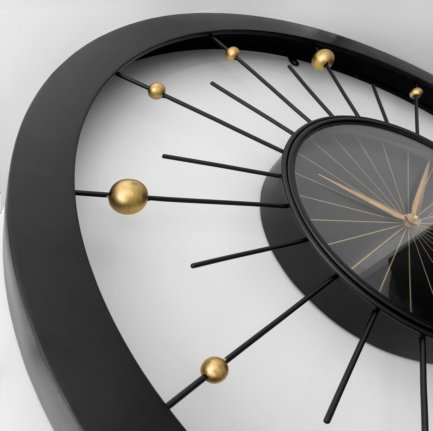 🌍 NeXtime Orbit Large Wandklok 90cm - Zwarte Metaal Design