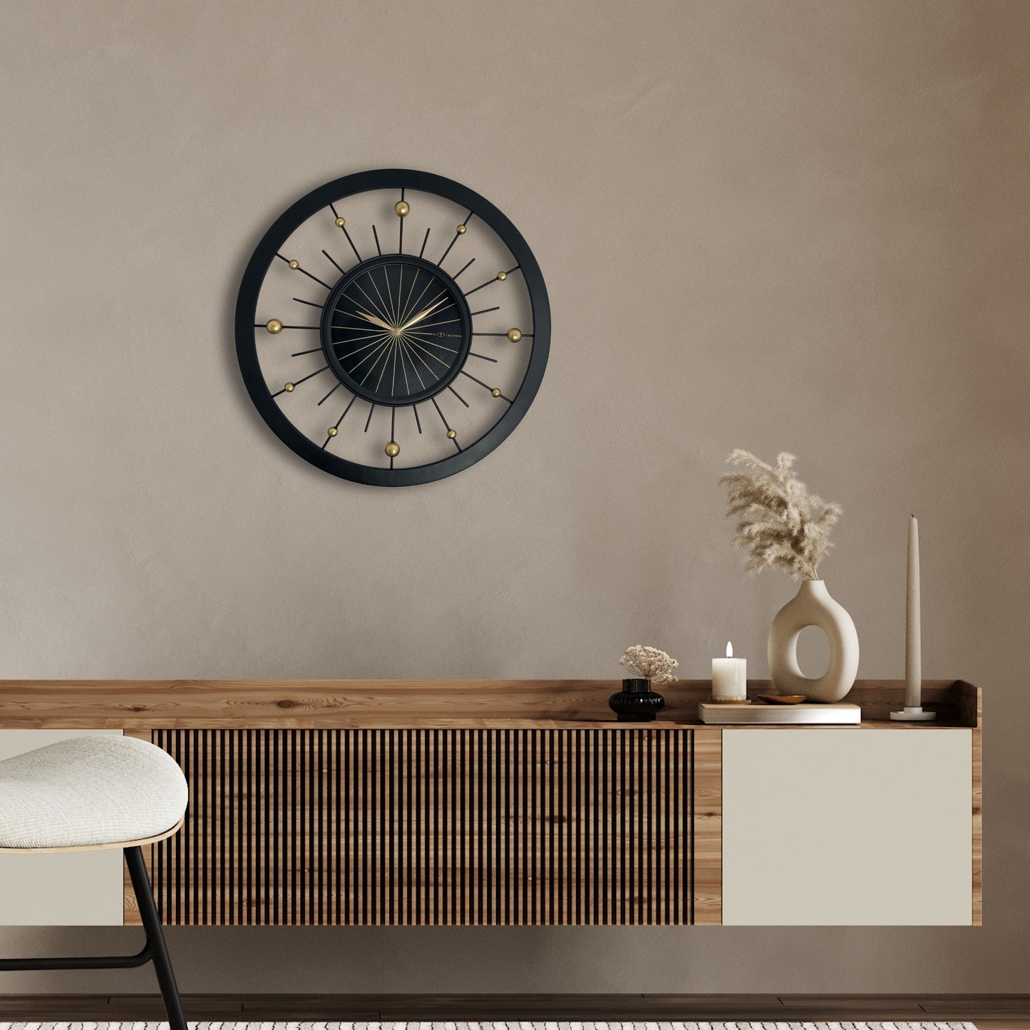 🌍 NeXtime Orbit Wandklok 60cm - Zwarte Metaal Design