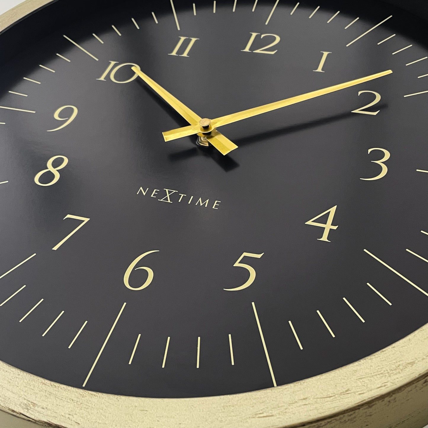 🌌 NeXtime Galaxy Wandklok 40cm - Zwart/Wit Ruimte Design