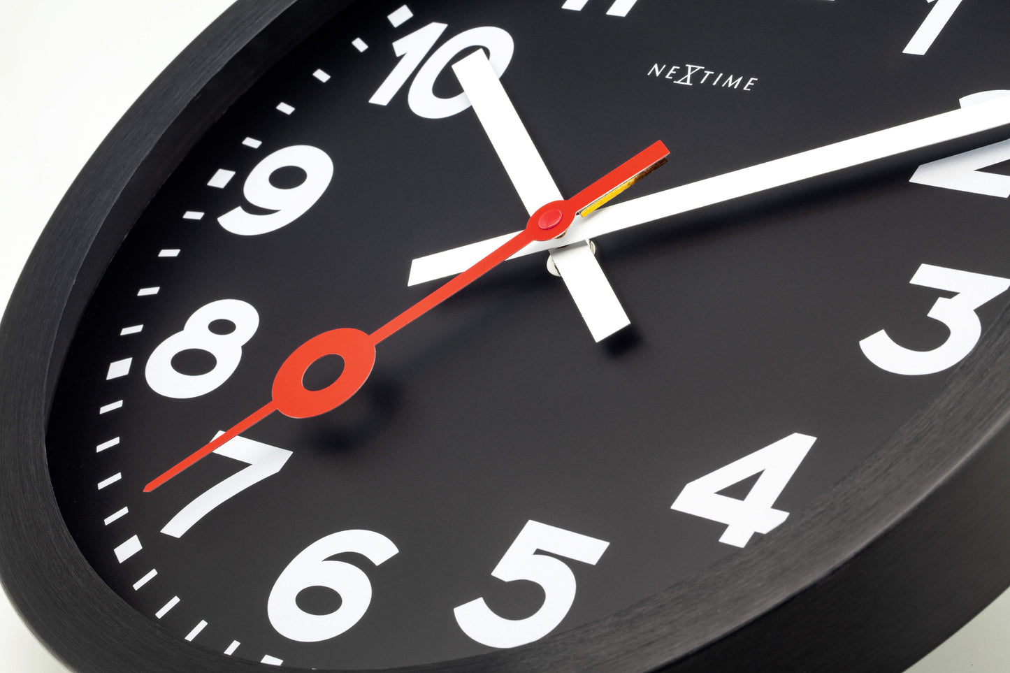 🚂 NeXtime Station All Black Wandklok 35cm